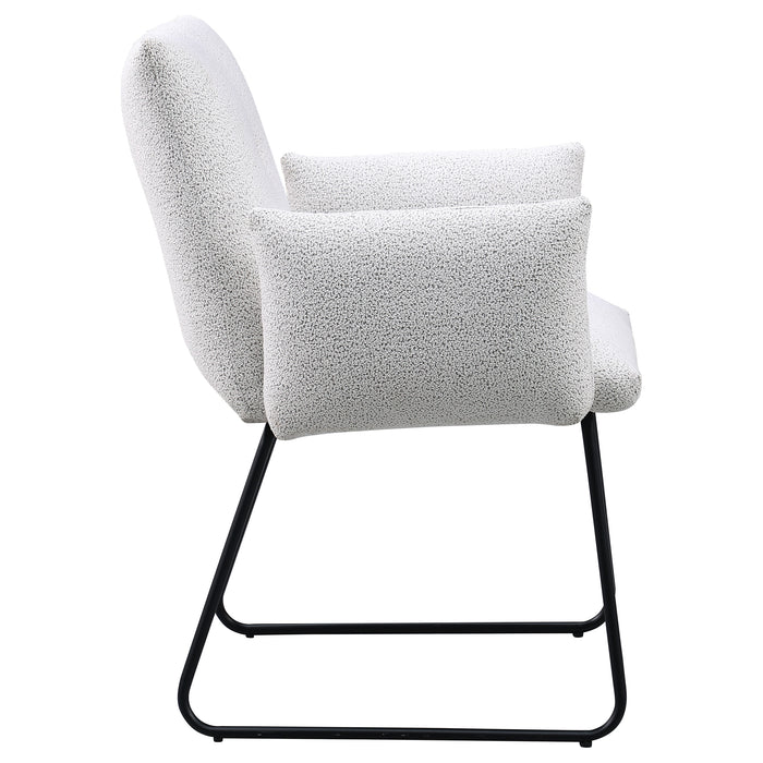 Ackland Dining Arm Chair - Home Furniture And More (Brentwood, MD)