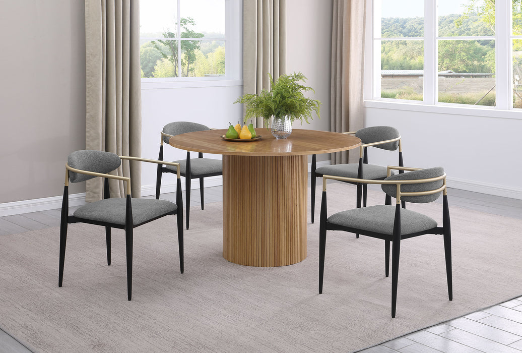 Bradbury Dining Arm Chair - Home Furniture And More (Brentwood, MD)