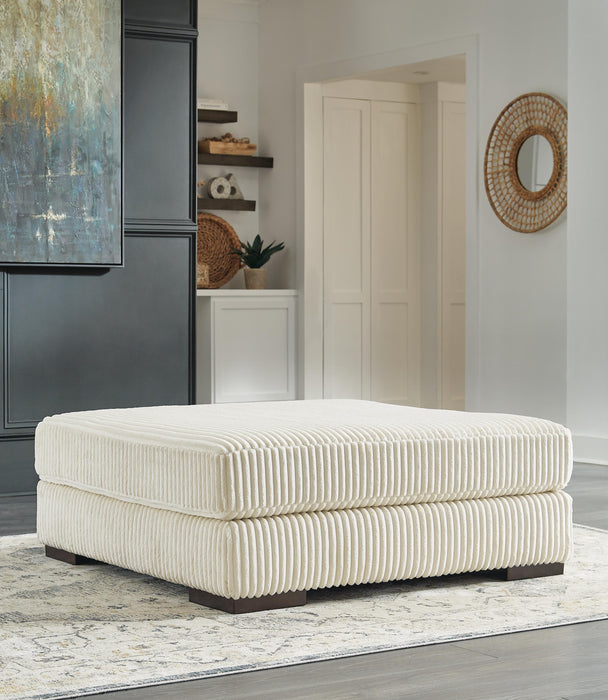 Lindyn Living Room Set - Home Furniture And More (Brentwood, MD)