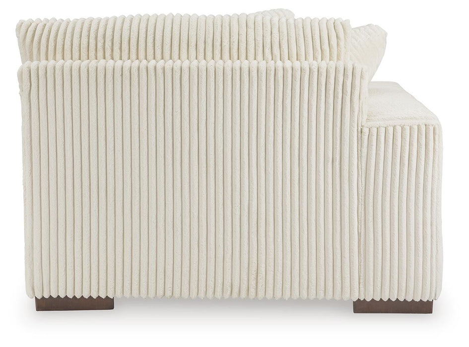 Lindyn Sectional with Chaise - Home Furniture And More (Brentwood, MD)