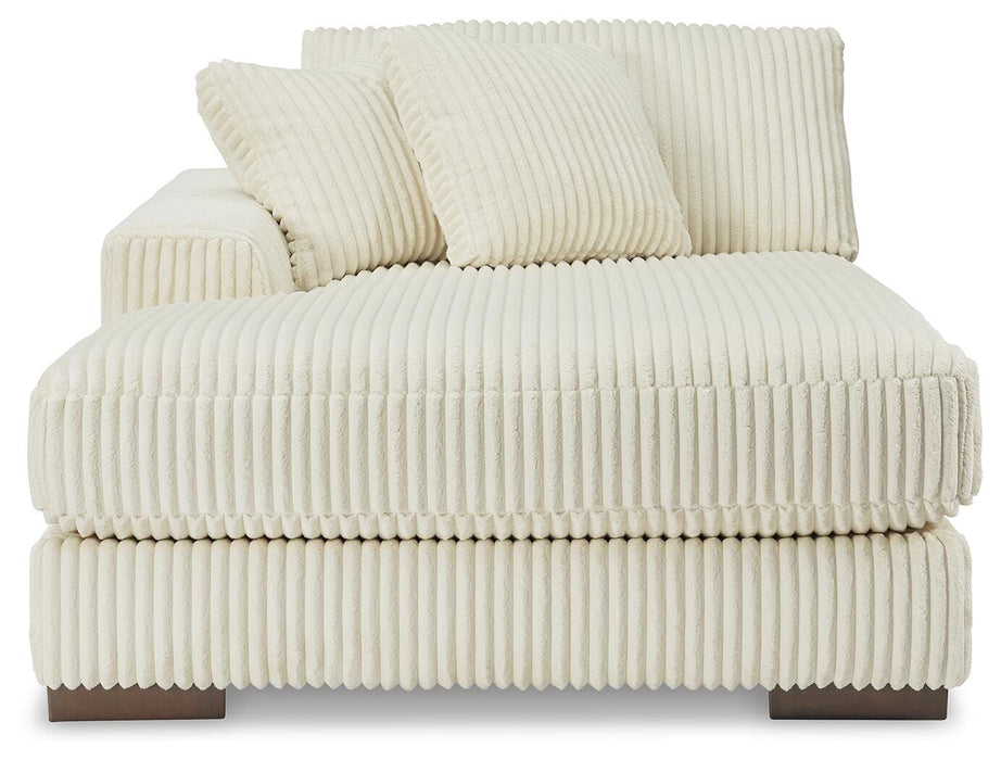 Lindyn Sectional with Chaise - Home Furniture And More (Brentwood, MD)