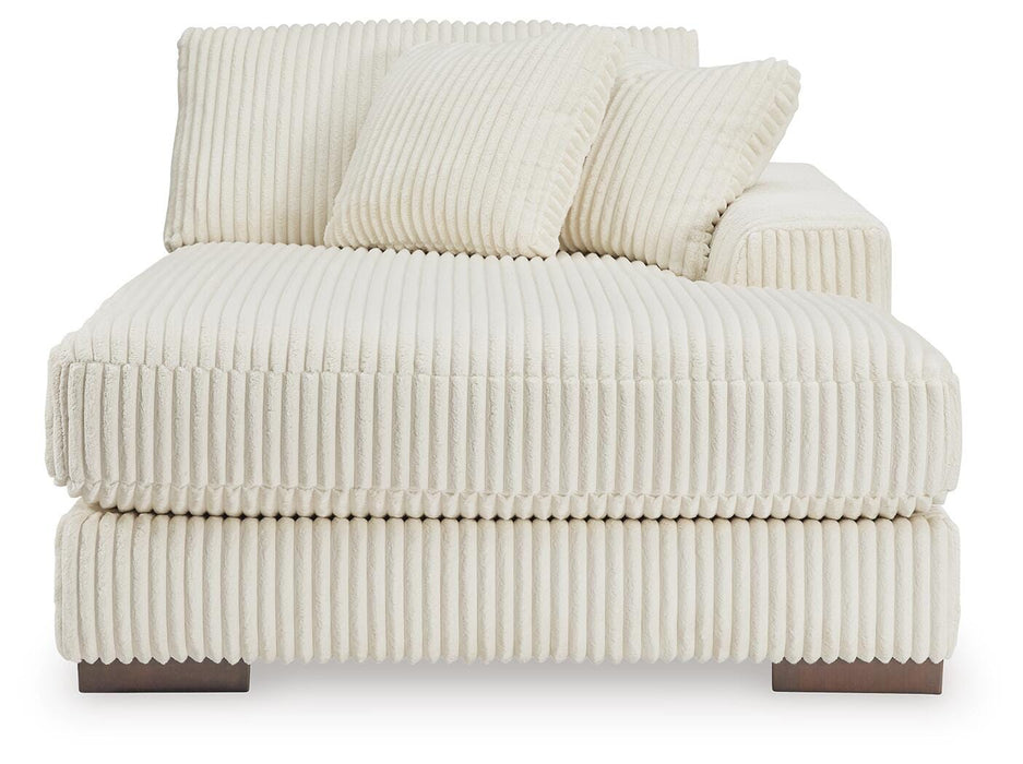 Lindyn Sectional with Chaise - Home Furniture And More (Brentwood, MD)