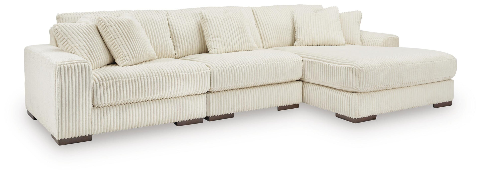 Lindyn Sectional with Chaise - Home Furniture And More (Brentwood, MD)