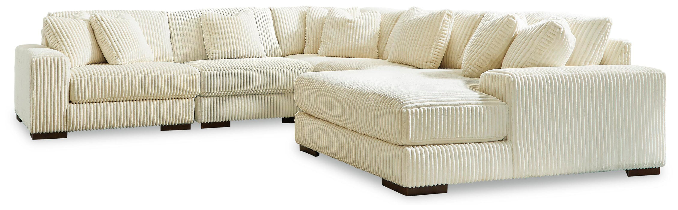 Lindyn Sectional with Chaise - Home Furniture And More (Brentwood, MD)