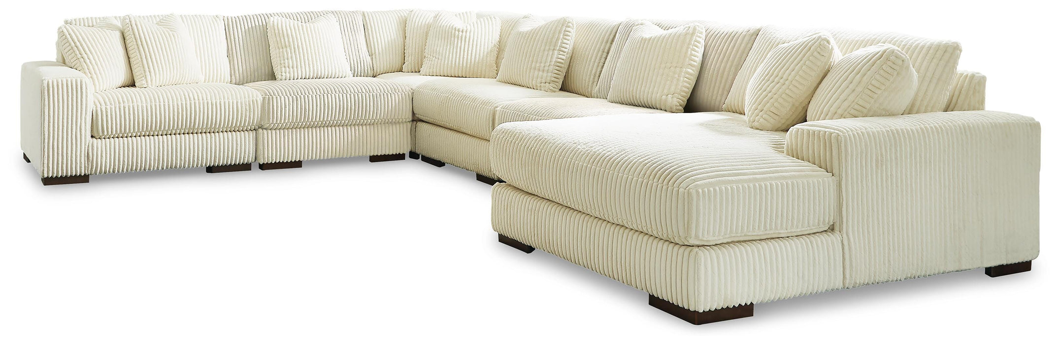 Lindyn Sectional with Chaise - Home Furniture And More (Brentwood, MD)