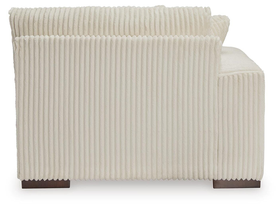 Lindyn Sectional with Chaise - Home Furniture And More (Brentwood, MD)
