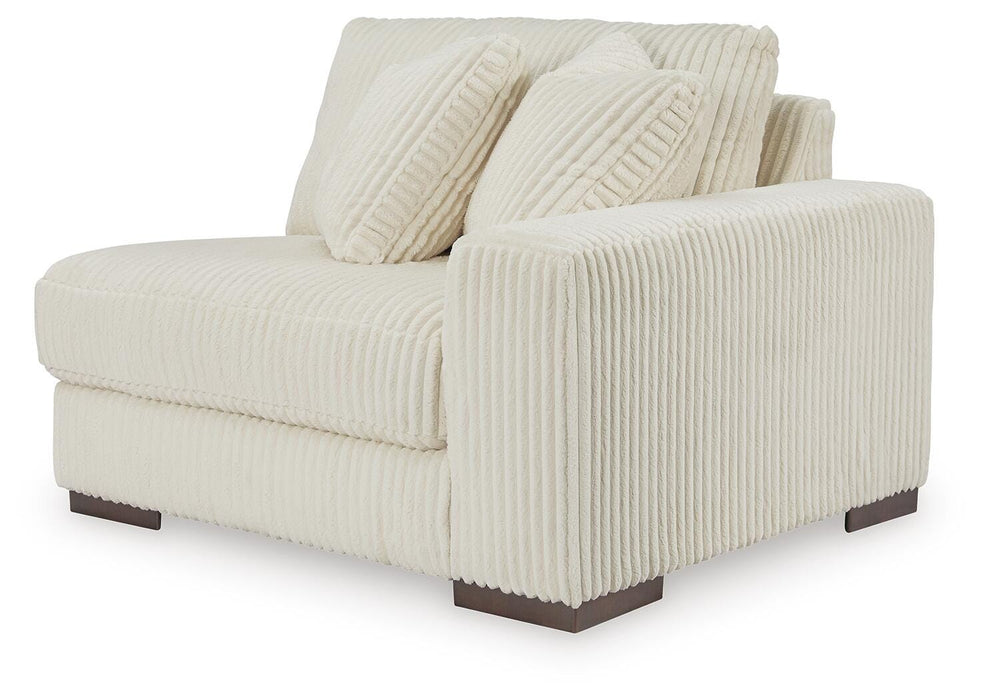 Lindyn Sectional with Chaise - Home Furniture And More (Brentwood, MD)