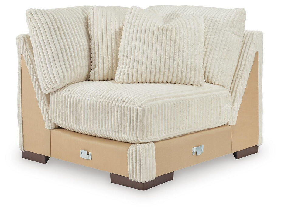 Lindyn Sectional - Home Furniture And More (Brentwood, MD)