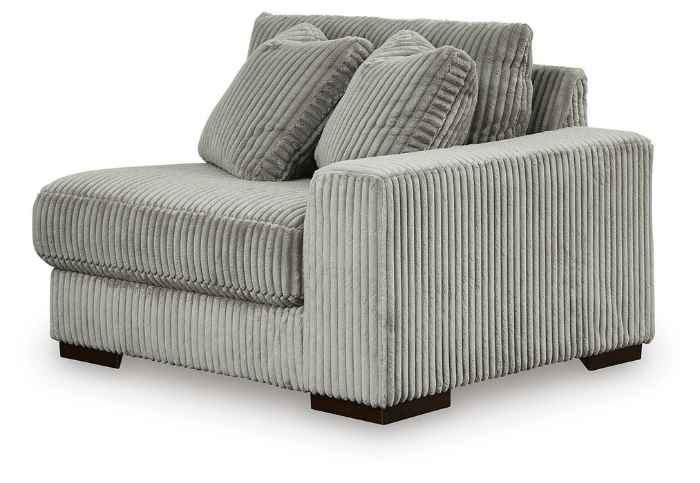 Lindyn Sectional Sofa - Home Furniture And More (Brentwood, MD)