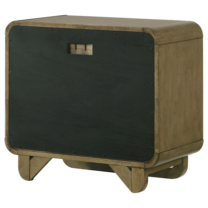 Amsbury Nightstand - Home Furniture And More (Brentwood, MD)