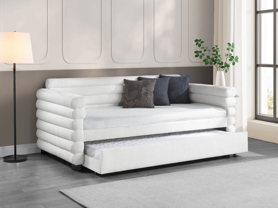 Patricia Daybed with Trundle - Home Furniture And More (Brentwood, MD)