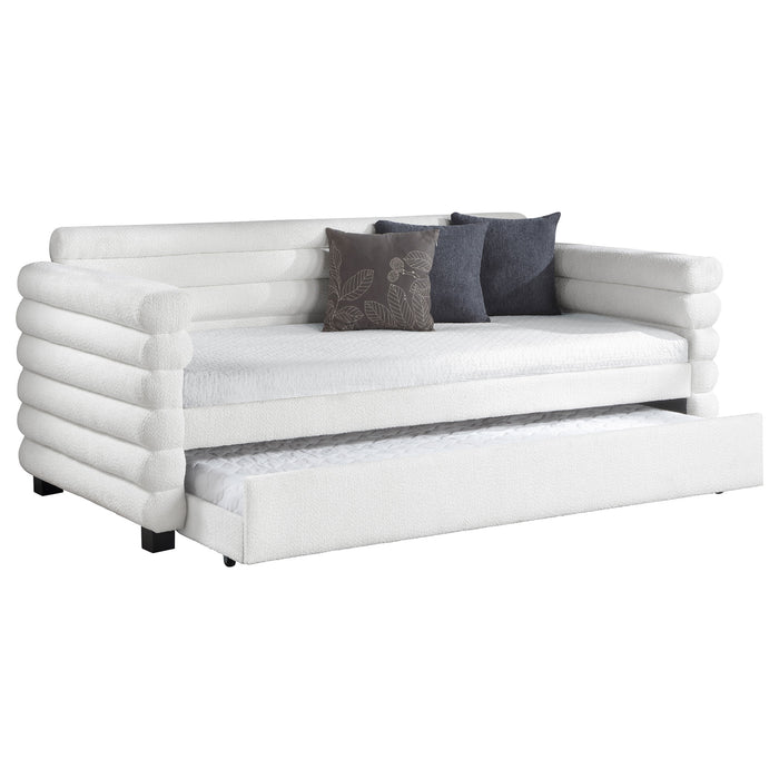 Patricia Daybed with Trundle - Home Furniture And More (Brentwood, MD)