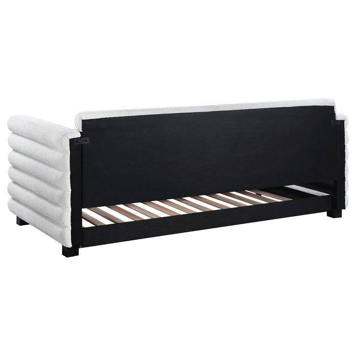 Patricia Daybed with Trundle - Home Furniture And More (Brentwood, MD)