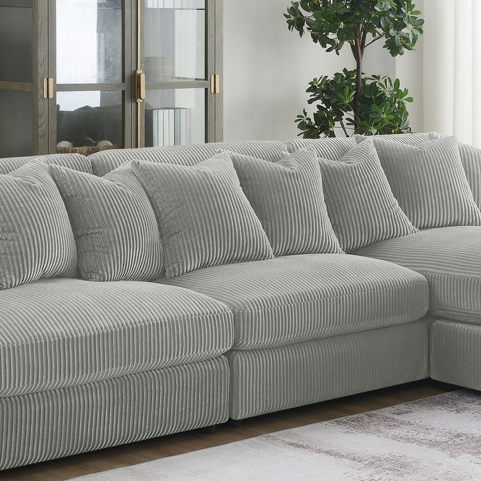 Blaine Armless Chair - Home Furniture And More (Brentwood, MD)