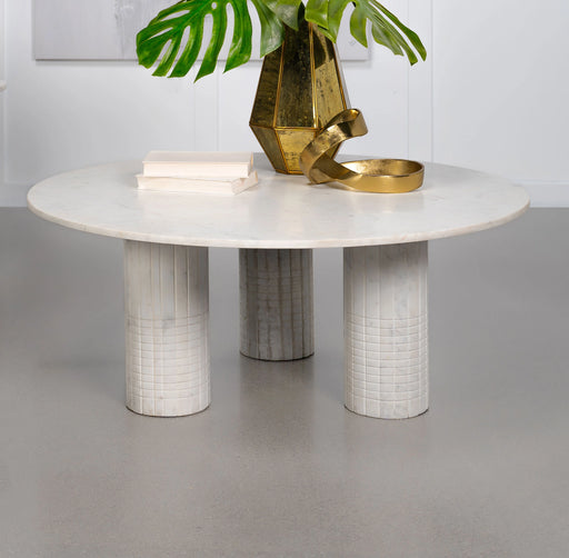 Astoria Coffee Table - Home Furniture And More (Brentwood, MD)