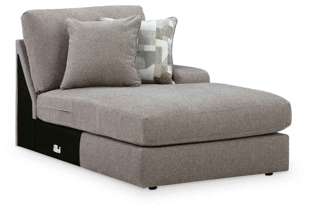 Lindon Sectional with Chaise