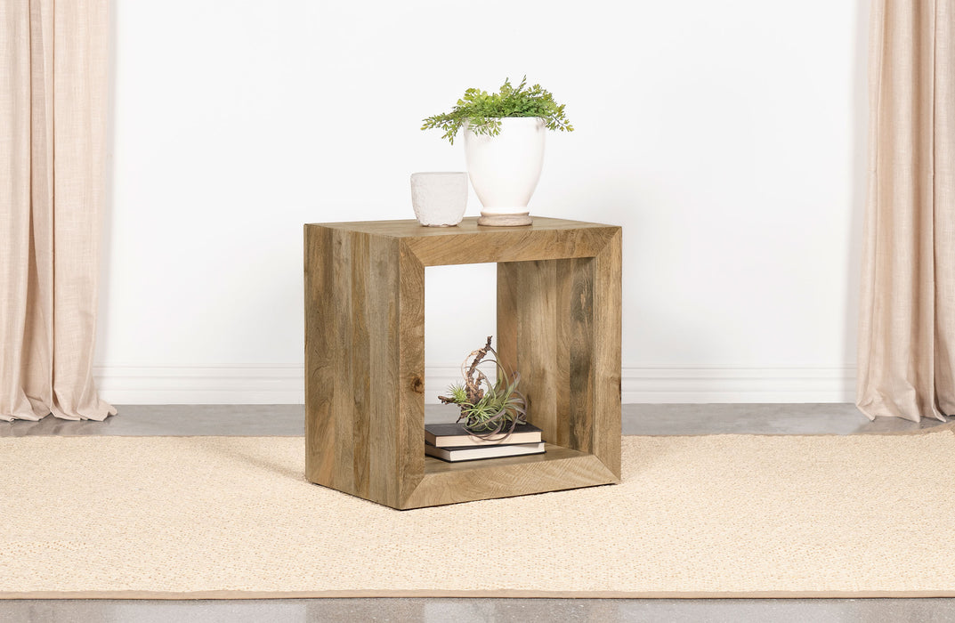 Benton End Table - Home Furniture And More (Brentwood, MD)
