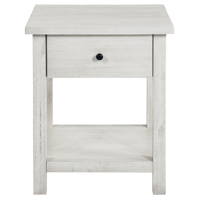 Payne End Table - Home Furniture And More (Brentwood, MD)