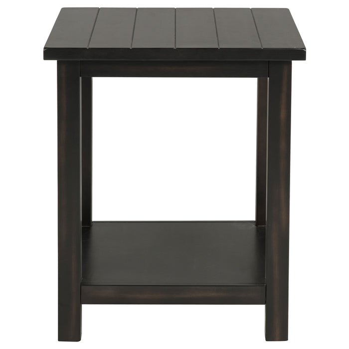 Payne End Table - Home Furniture And More (Brentwood, MD)