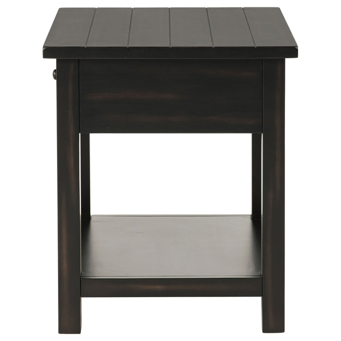 Payne End Table - Home Furniture And More (Brentwood, MD)