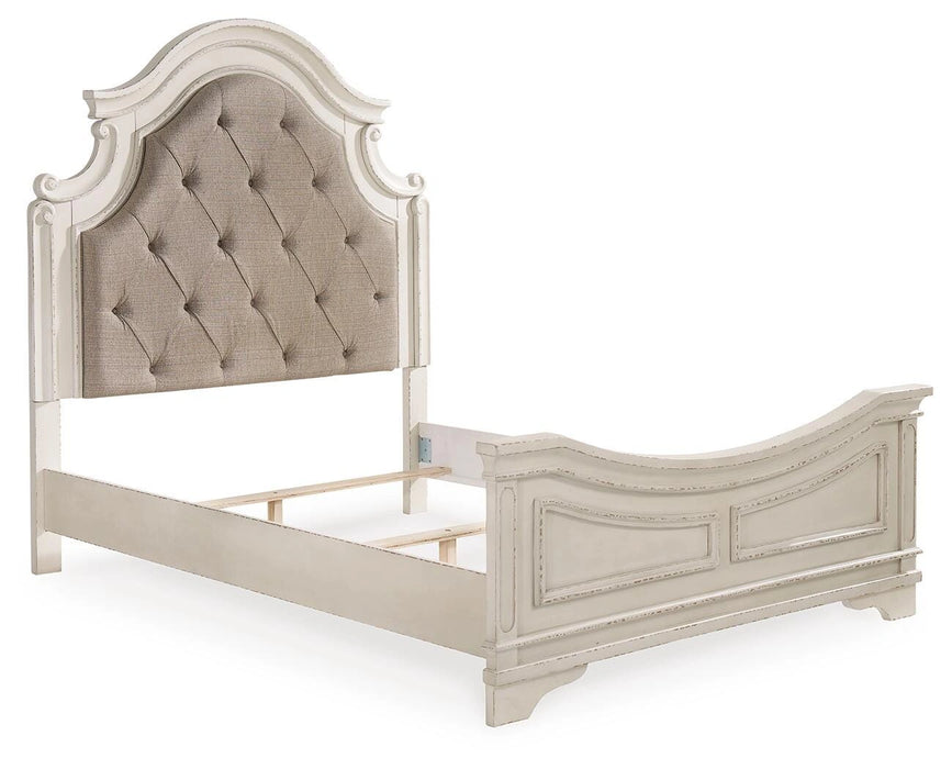 Realyn Upholstered Bedroom Set