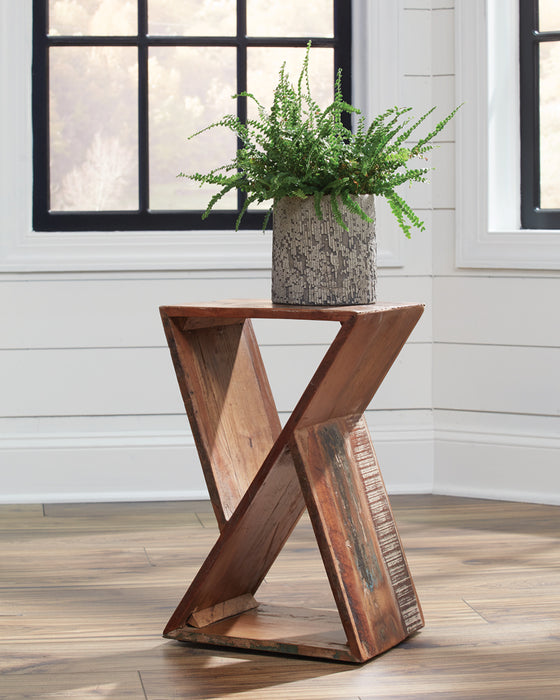 Lily Side Table - Home Furniture And More (Brentwood, MD)