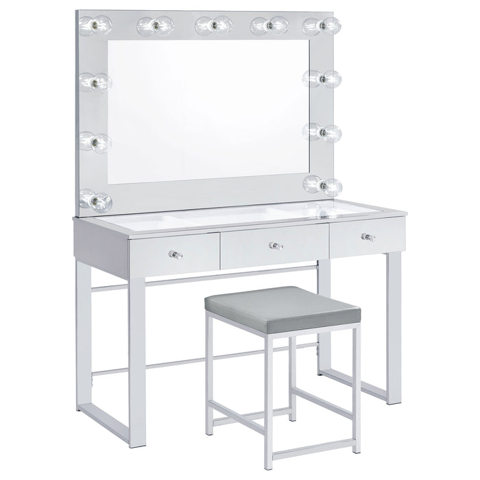 Umbridge Makeup Vanity Stool - Home Furniture And More (Brentwood, MD)