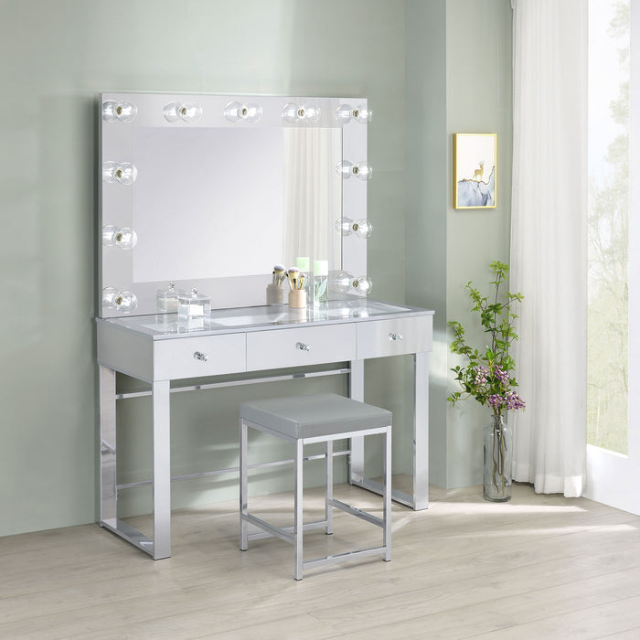 Umbridge Makeup Vanity Table with LED Mirror - Home Furniture And More (Brentwood, MD)