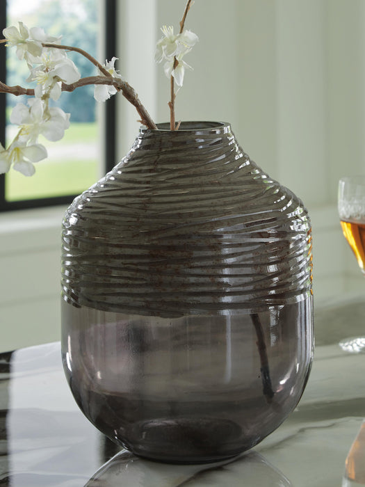 Harpwick Vase - Home Furniture And More (Brentwood, MD)
