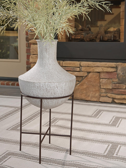 Estonbank Vase - Home Furniture And More (Brentwood, MD)