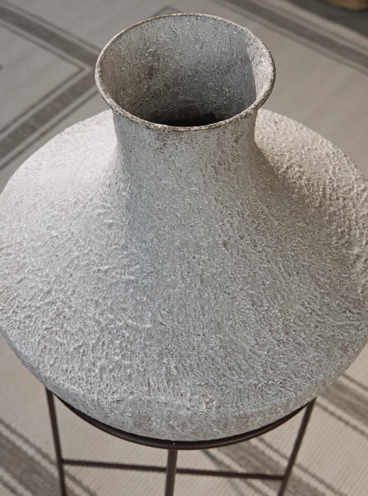 Estonbank Vase - Home Furniture And More (Brentwood, MD)