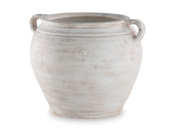 Meadie Vase - Home Furniture And More (Brentwood, MD)