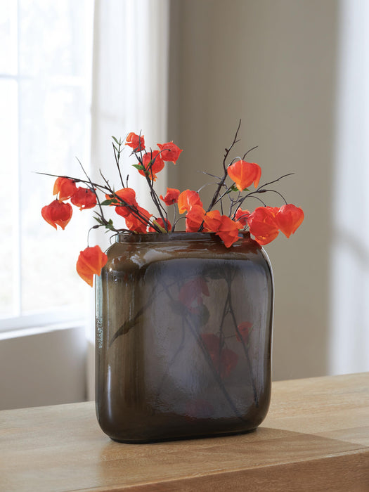 Sumner Vase - Home Furniture And More (Brentwood, MD)