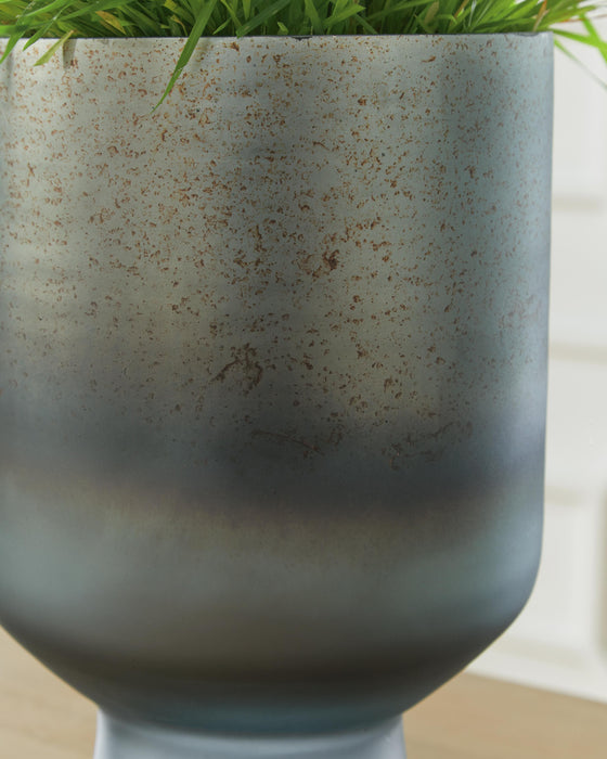 Pennmore Vase - Home Furniture And More (Brentwood, MD)