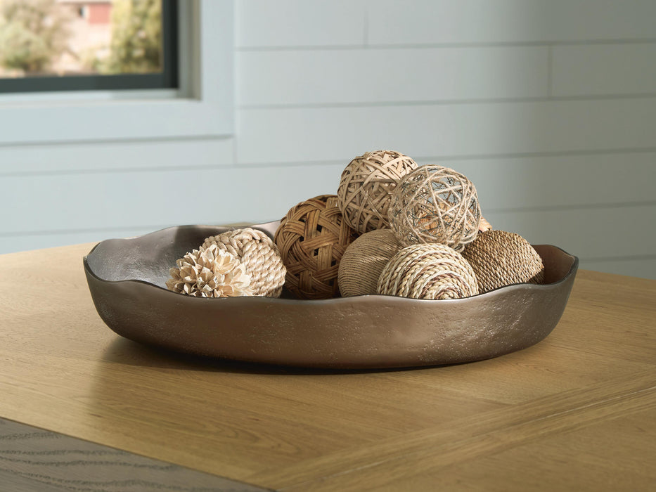 Wallmen Tray - Home Furniture And More (Brentwood, MD)