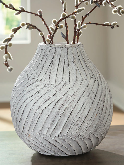 Shelvie Vase - Home Furniture And More (Brentwood, MD)