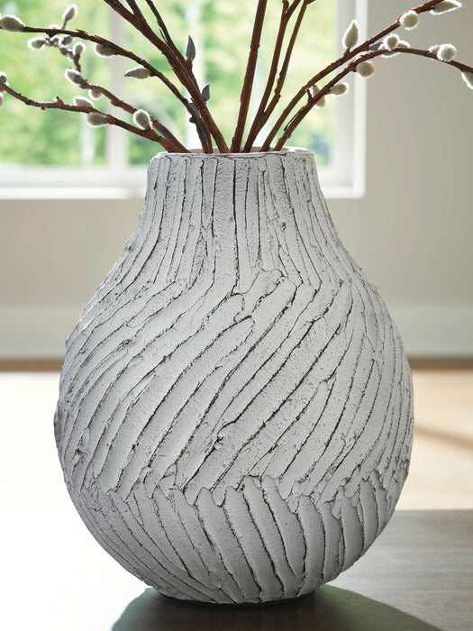 Shelvie Vase - Home Furniture And More (Brentwood, MD)