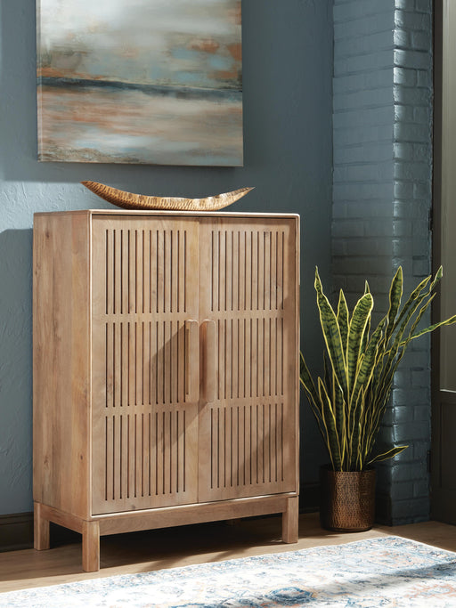 Pellamour Bar Cabinet - Home Furniture And More (Brentwood, MD)