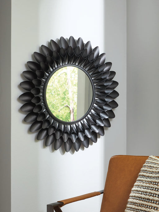 Ryenmour Accent Mirror - Home Furniture And More (Brentwood, MD)