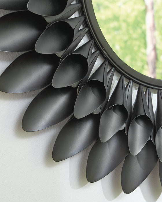 Ryenmour Accent Mirror - Home Furniture And More (Brentwood, MD)