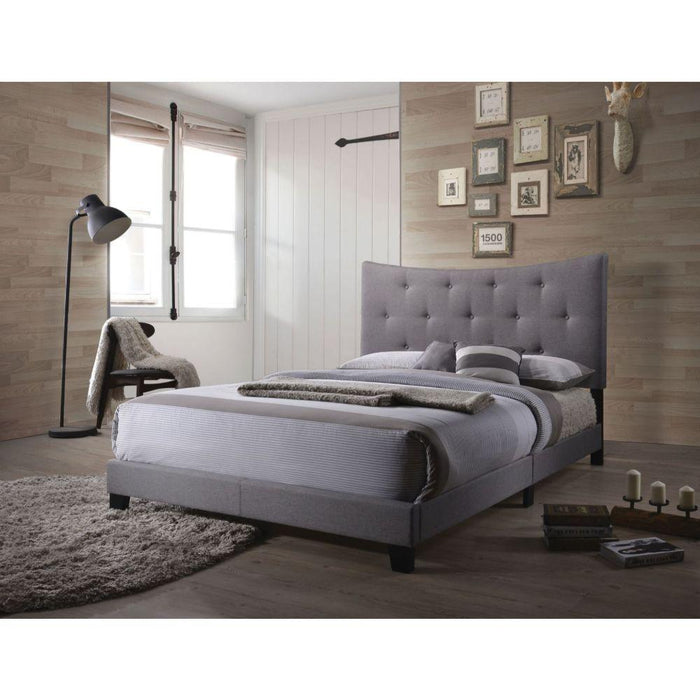 Venacha - Queen Bed - Gray, Dark - 85" - Home Furniture And More (Brentwood, MD)
