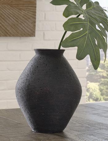Hannela Vase - Home Furniture And More (Brentwood, MD)