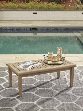 Gerianne Coffee Table - Home Furniture And More (Brentwood, MD)
