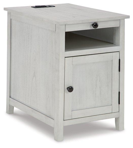 Treytown Chairside End Table - Home Furniture And More (Brentwood, MD)
