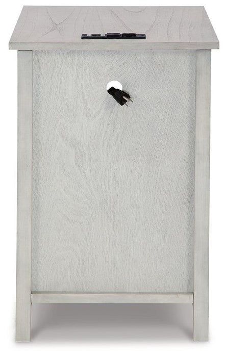Treytown Chairside End Table - Home Furniture And More (Brentwood, MD)