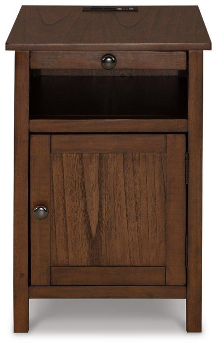 Treytown Chairside End Table - Home Furniture And More (Brentwood, MD)
