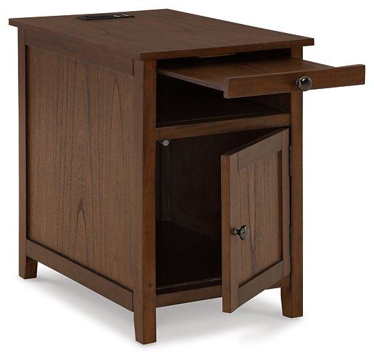 Treytown Chairside End Table - Home Furniture And More (Brentwood, MD)