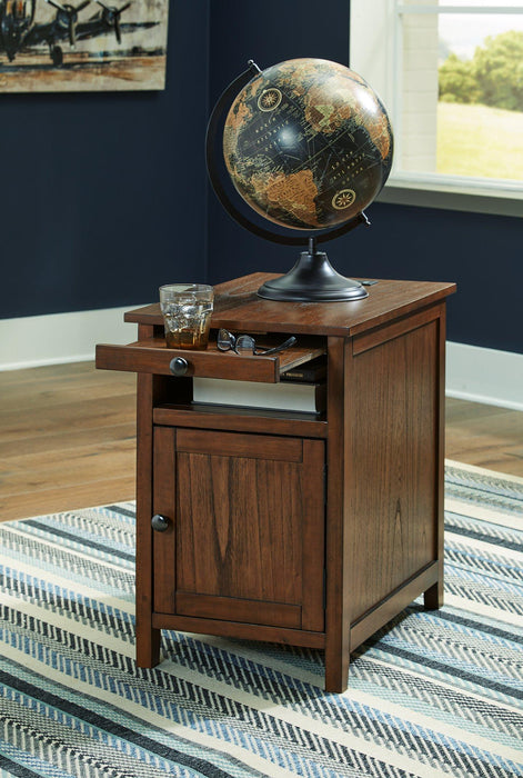 Treytown Chairside End Table - Home Furniture And More (Brentwood, MD)