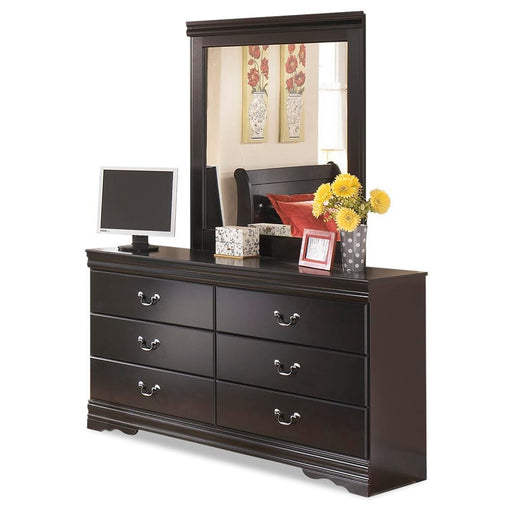 Huey Vineyard Dresser and Mirror - Home Furniture And More (Brentwood, MD)