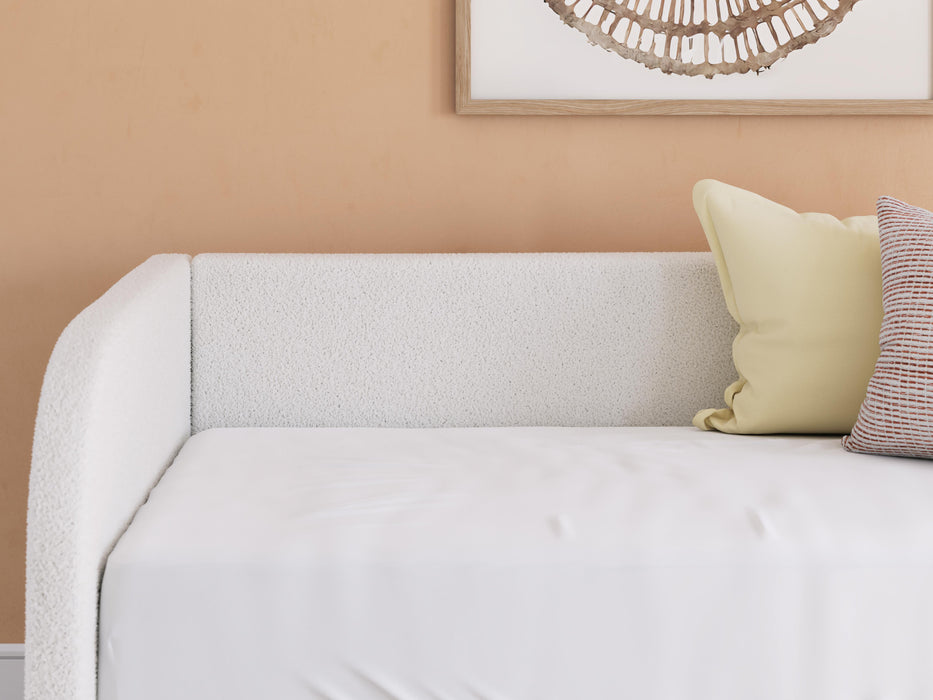 Arloster Upholstered Bed - Home Furniture And More (Brentwood, MD)
